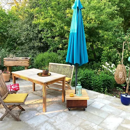 Eppeltree Hideaway *
